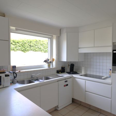 Ruime woning met tuin en garage nabij de Tassche - Photo 1
