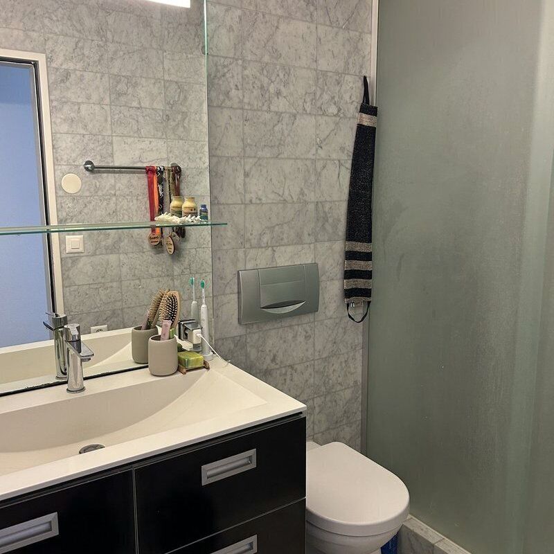 APPARTEMENT 11/2 PIÈCES À ZURICH - DISTRICT 8 SEEFELD/MÜHLEBACH, MEUBLÉ, TEMPORAIRE - Foto 1