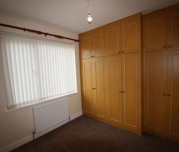 2 bedroom bungalow to rent - Photo 2