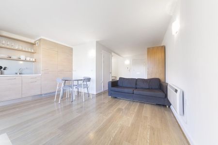 Studio to rent - Photo 5