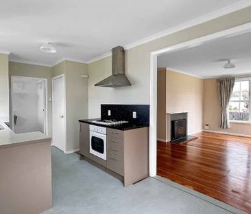 GONVILLE - 3 BEDROOMS - Photo 2