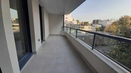 location Appartement T4 DE 96.2m² À BOULOGNE - Photo 5