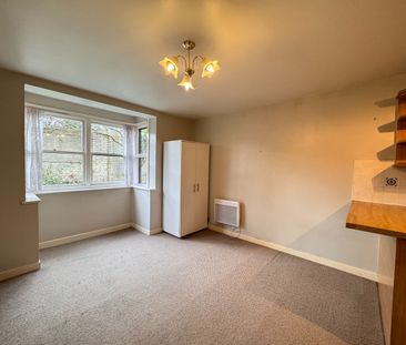 Studio Flat, Balmoral Mews, W12 - Photo 5