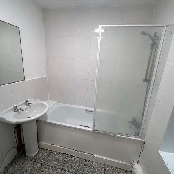 Coventry Road, SO15 - Photo 1