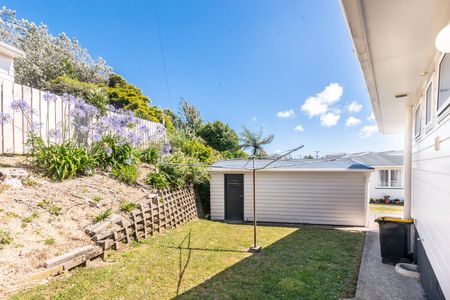 12 Griffiths Grove, Newlands - Photo 3
