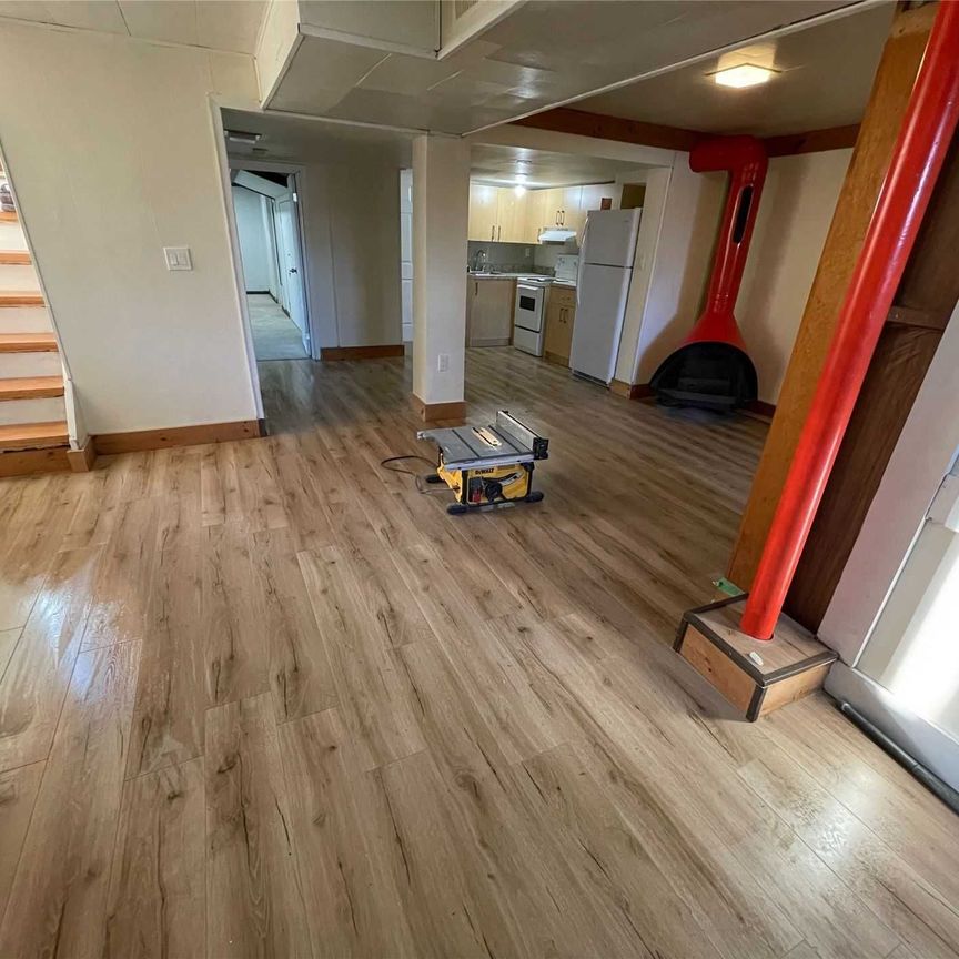 For Lease - 102 Billington Crescent, Toronto, Ontario - Photo 1