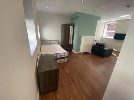 Student Apartment 1 bedroom, City Centre, Sheffield - Photo 3