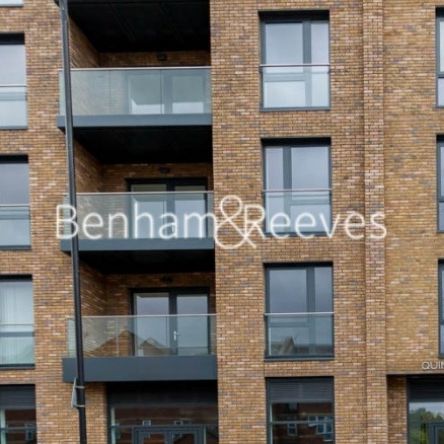 2 Bedroom flat to rent in Plough Way, Surrey Quays, SE16 - Photo 1