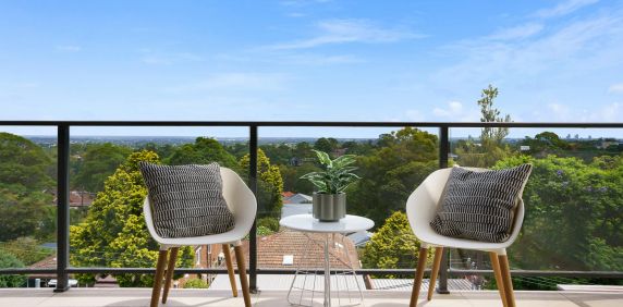 Modern Two-Bedroom Apartment with Elevated Views - Photo 2