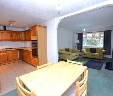 3 bedroom detached bungalow to rent - Photo 1