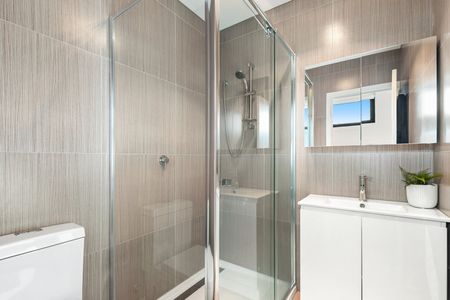 Register To Inspect // Stylish Two-Bedroom Townhouse in a Quiet West Footscray Pocket. - Photo 4