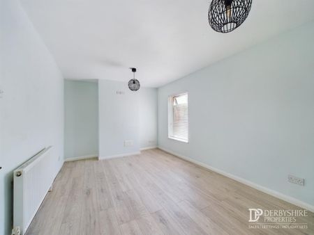 2 Bedroom Terraced House - Photo 3