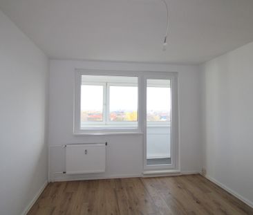 Willkommen! 2 Zimmer mit Balkon! - Foto 2