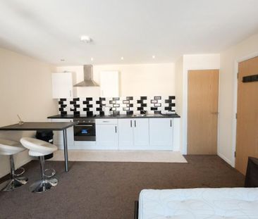 Studio to rent - Photo 6