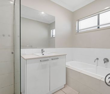 Ideal Family Living! - Photo 5