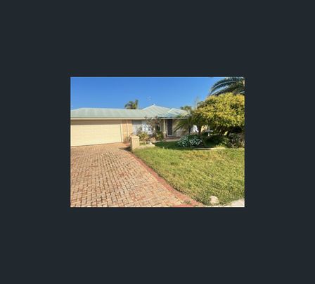 15 Balmoral Parade, Halls Head, WA 6210 - Photo 1