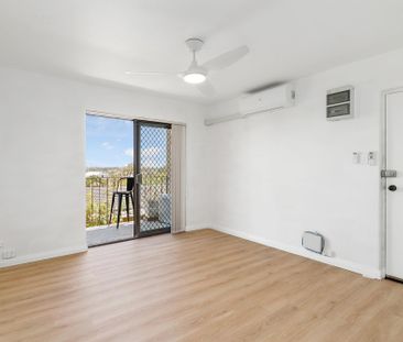 SWAN RIVER IS YOUR NEW NEIGHBOUR - Photo 1