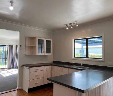 Cosy 2-Bedroom Home - Photo 4