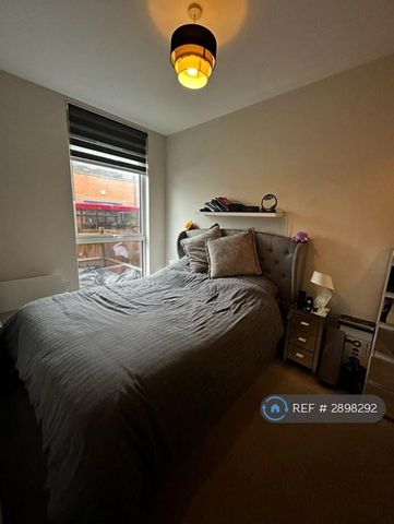 1 bedroom flat to rent - Photo 3