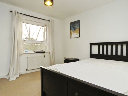 Talbot Close, Mitcham, CR4 1FE - Photo 5