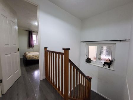 3 bedroom terraced house to rent - Photo 3