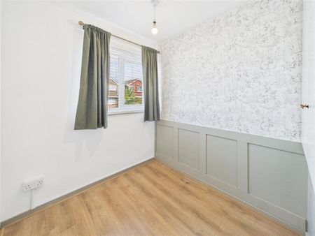 3 bedroom Terraced House to rent - Photo 4