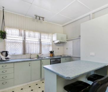 Brilliant family home in Wilsonton - Photo 5