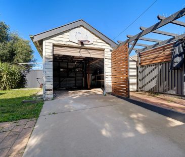 96 Railway Street, Turvey Park NSW 2650 - Photo 6