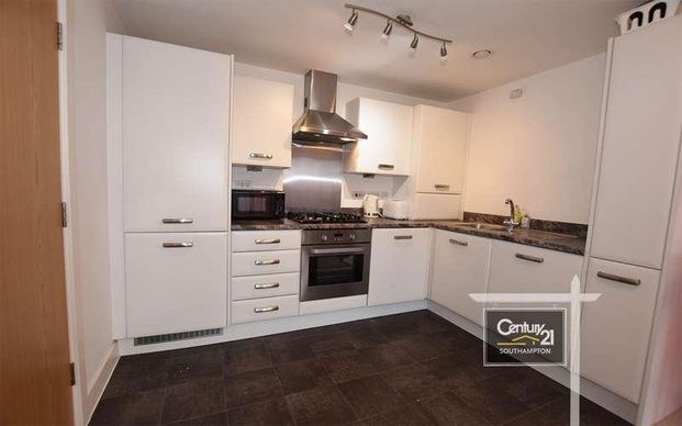 |ref:r|, Suttones Place, Southampton, SO15 - Photo 1