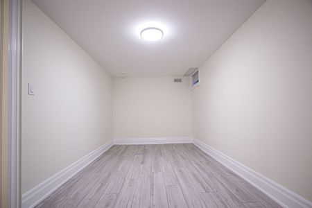 For Lease - 34B Pine Avenue, Mississauga, Ontario - Photo 2