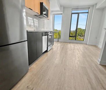 444 Bronson Ave — Spacious Studio with Ensuite Washer Dryer - Photo 4
