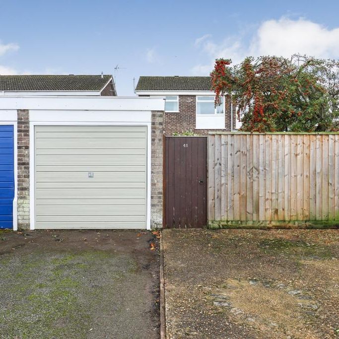 3 bedroom semi-detached house to rent - Photo 1