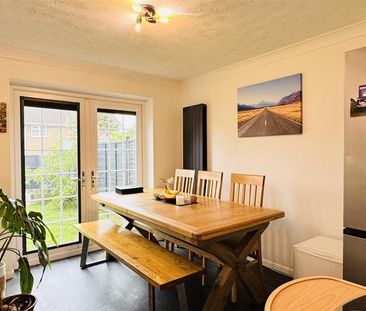 4 bedroom detached house to rent - Photo 4