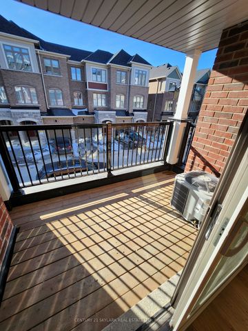 Townhouse For Lease | E8116046 - Photo 5