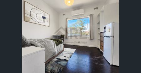 Modern and Affordable Living in Box Hill North, all bills included - Photo 3