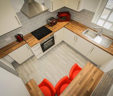 1 bedroom in a house share to rent - Photo 1