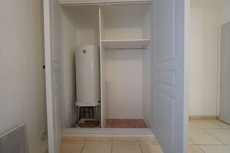 LE MUY - Appartement de plain pied - T2 de 52m2, - Photo 5