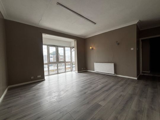 2 Bed Flat, Roston Road, M7 - Photo 1