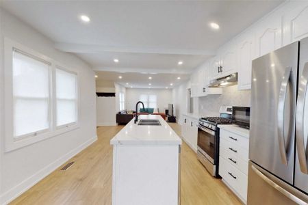 For Lease - 202 Garden Avenue, Georgina, Ontario - Photo 2