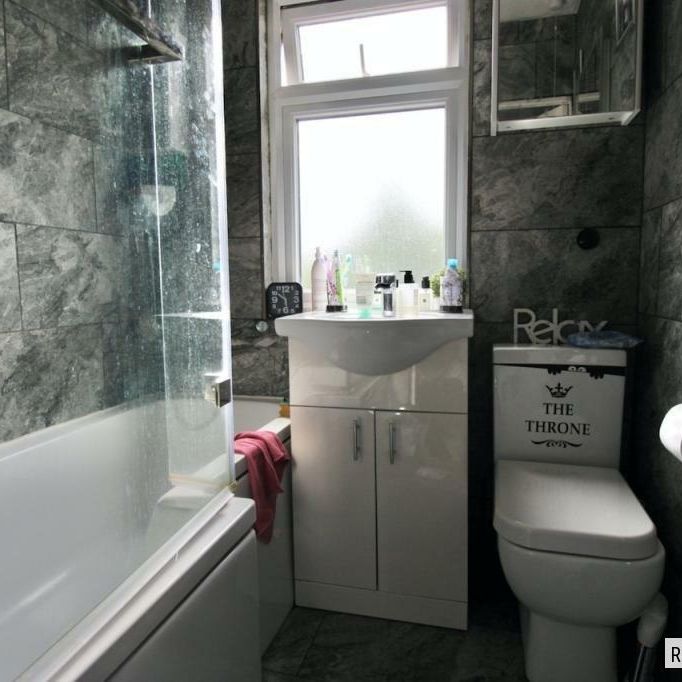 3 Bed End Terrace, Wyken Grange Road, CV2 - Photo 1