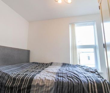 2 bedroom maisonette to rent - Photo 4