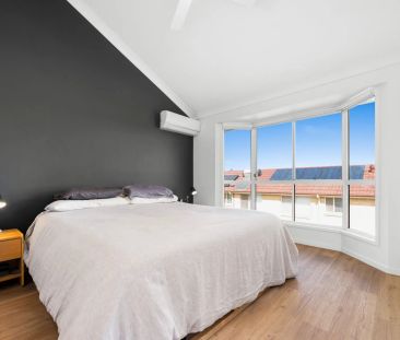 Spacious, Luxury Living Townhouse - Photo 6