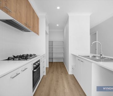 BRAND NEW 3-BEDROOM HOME OVERLOOKING WETLANDS & PARKLAND - Photo 6