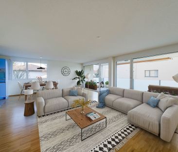 Bright apartment in an inviting family neighborhood! - Photo 1