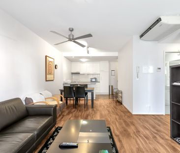 25/9 Ebenezer Pl, Adelaide SA 5000 - House For Rent | Domain - Photo 3