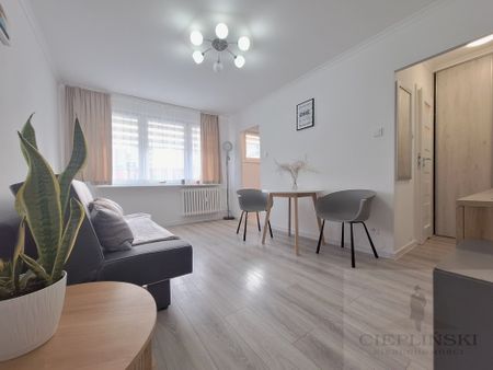 Nowa i pachnąca kawalerka na popularnym osiedlu - Photo 4