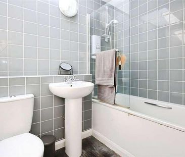 Gun Hill Place, Basildon, SS16 - Photo 4