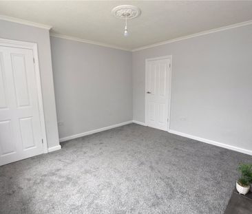55, Broadgate Crescent, Horsforth, Leeds, West Yorkshire, LS18 4HA - Photo 3