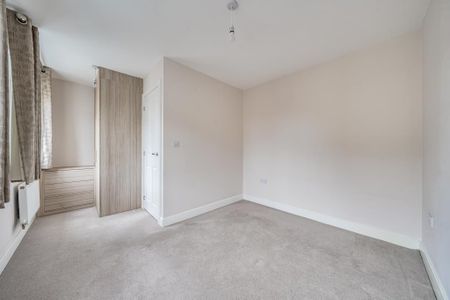 4 bedroom townhouse to rent - Photo 4