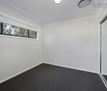 Brand new three bedroom townhouse with ducted air conditioning - Photo 5